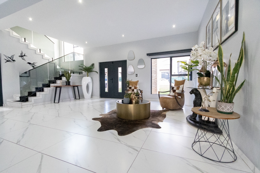 5 Bedroom Property for Sale in Cashan North West